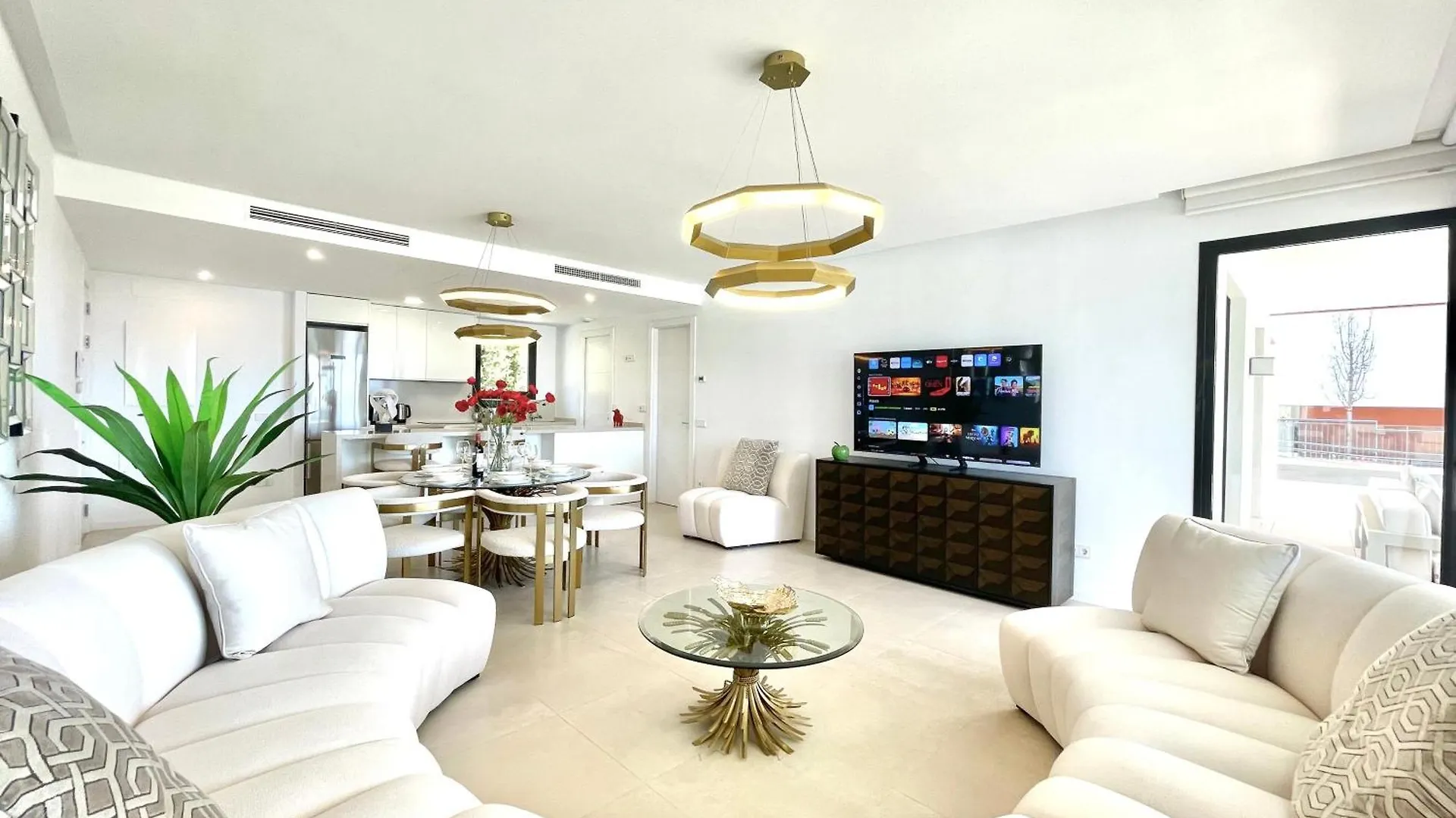 Upscale 3 Bedroom Apartment 300M From The Beach Fuengirola Spain