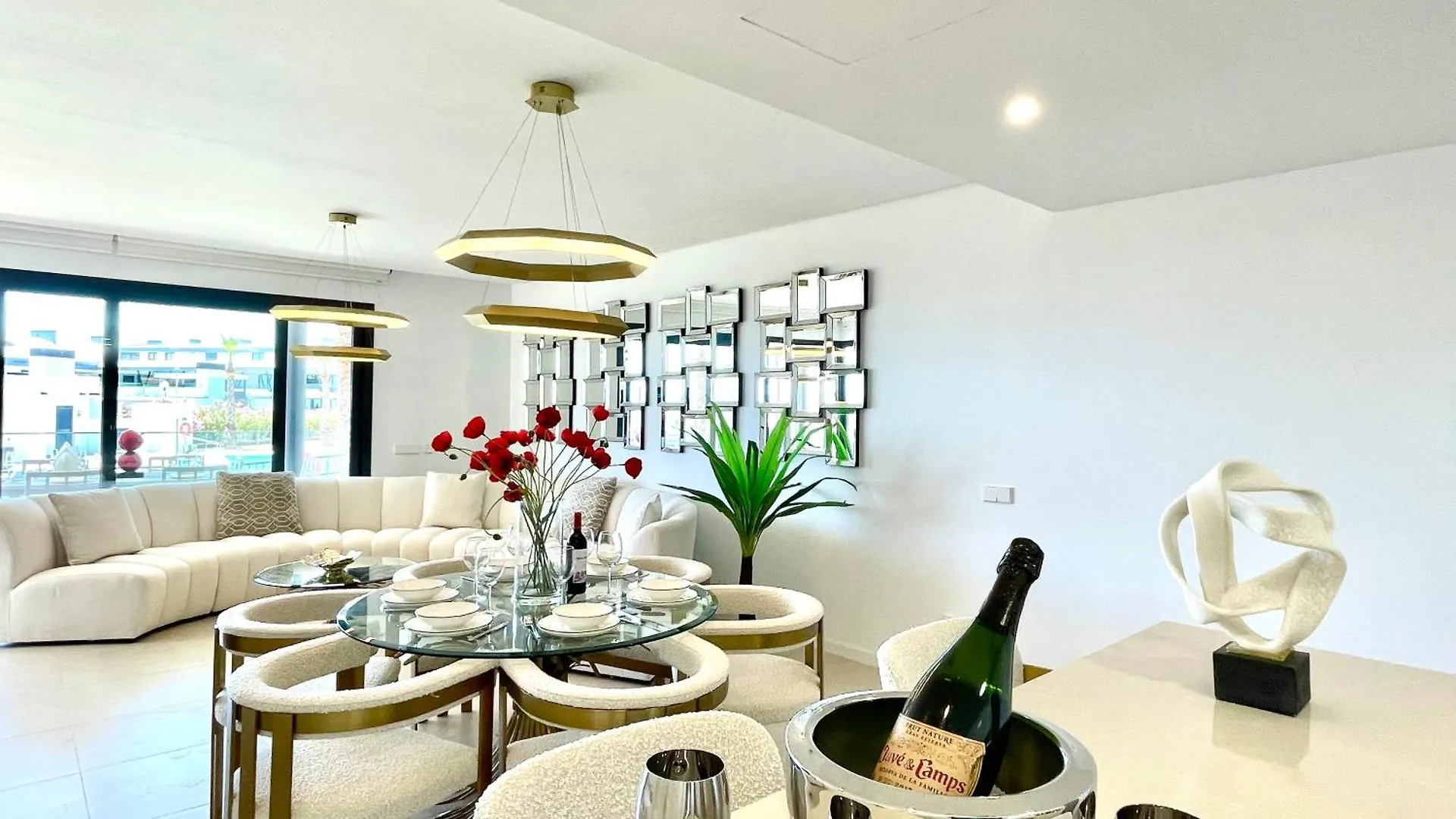 Upscale 3 Bedroom Apartment 300M From The Beach Fuengirola