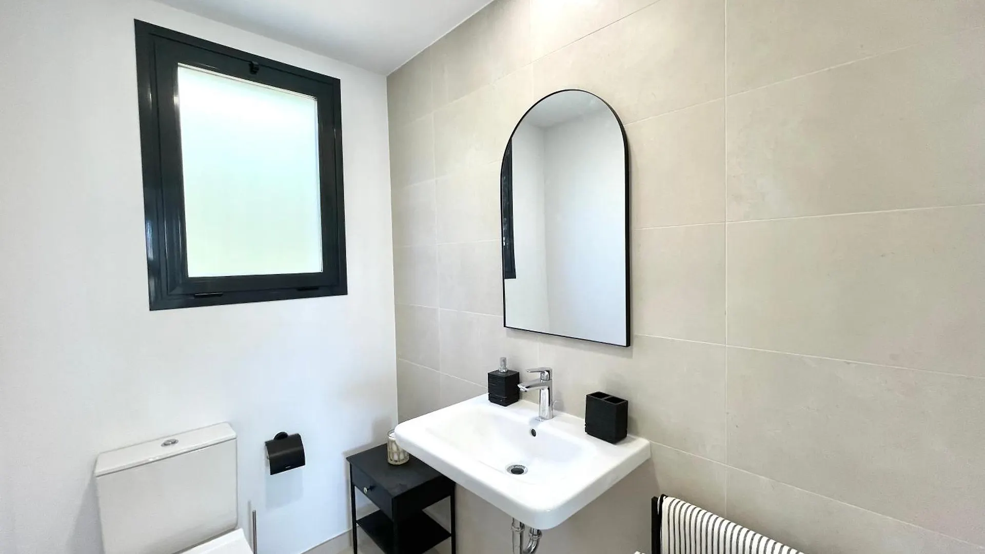 Upscale 3 Bedroom Apartment 300M From The Beach Fuengirola 0*,