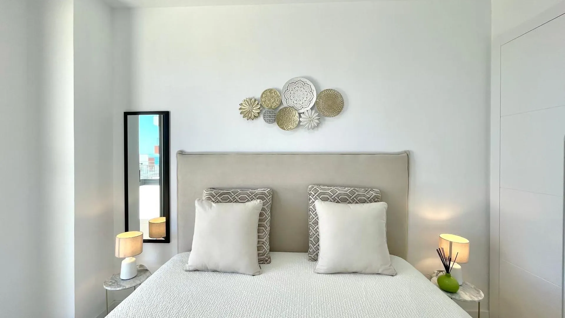 Upscale 3 Bedroom Apartment 300M From The Beach Fuengirola Spain