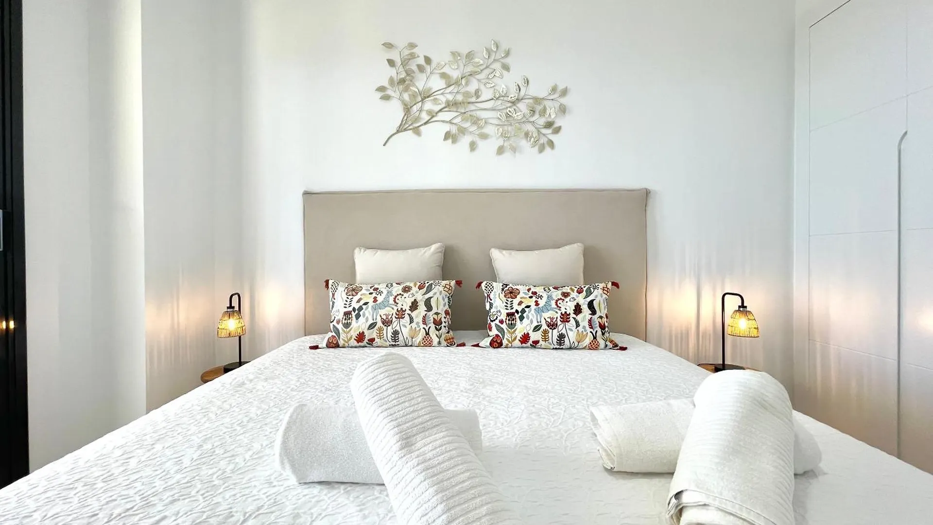 Upscale 3 Bedroom Apartment 300M From The Beach Fuengirola Spain