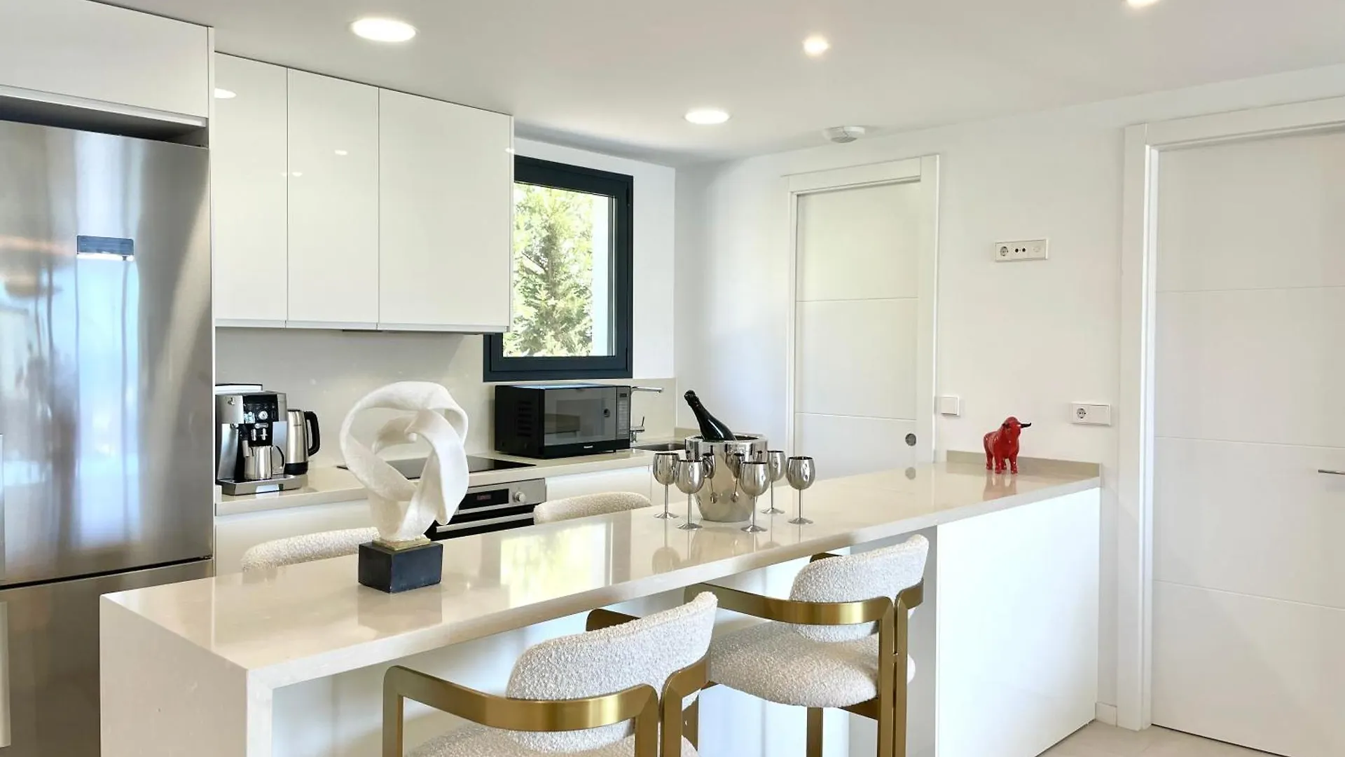 Upscale 3 Bedroom Apartment 300M From The Beach Fuengirola