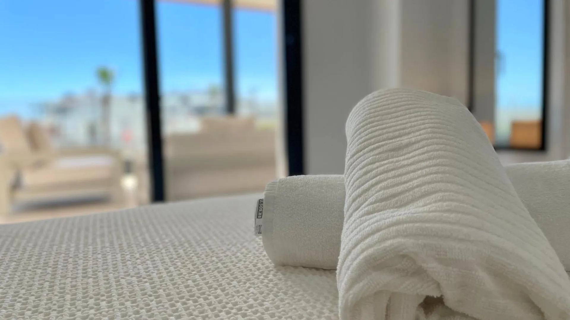 Upscale 3 Bedroom Apartment 300M From The Beach Fuengirola 0*,  Spagna